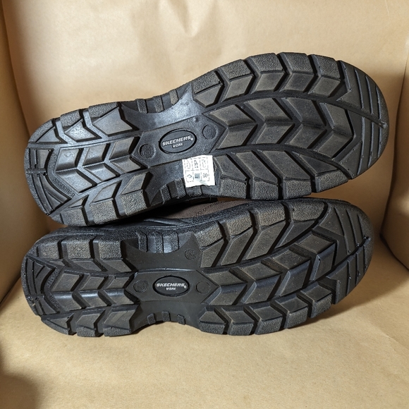 SKETCHERS NEW men's work boots - Picture 5 of 6